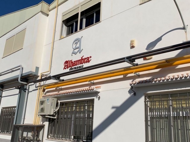 ID12 Industria fabricante de guitarras en Muro de Alcoy